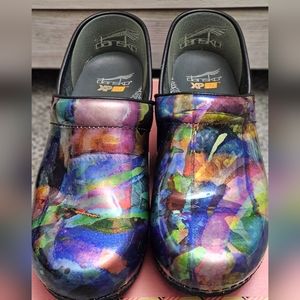 Women's Dansko XP 2.0 Rainbow Nursing Clogs Size 39
